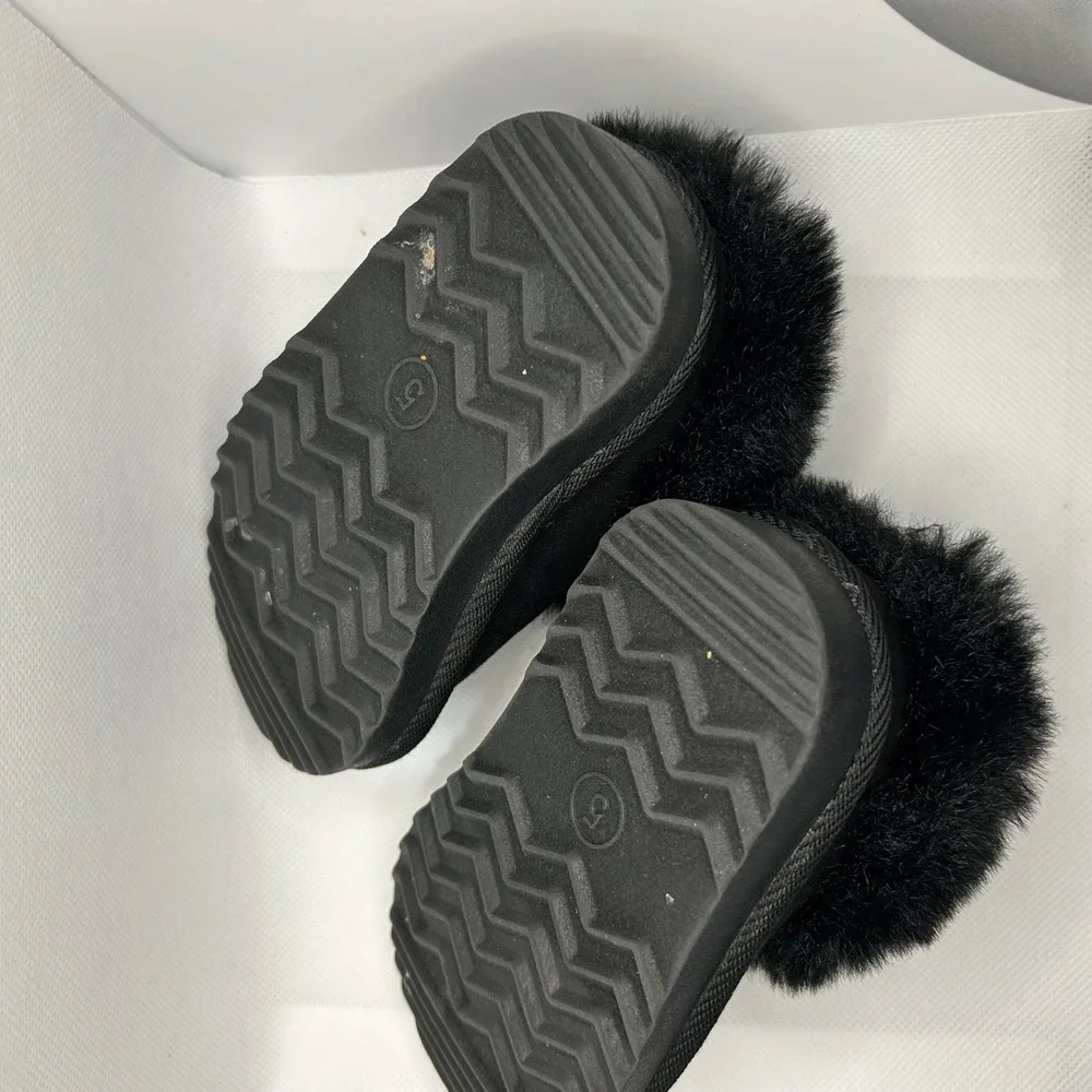 Black Suede Faux Fur Lined kids Boots Size 5 Target Winter Pull On‎ Outdoor